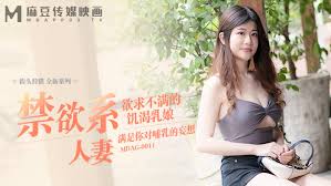 街头狩猎之欲求不满的饥渴乳娘_李允熙