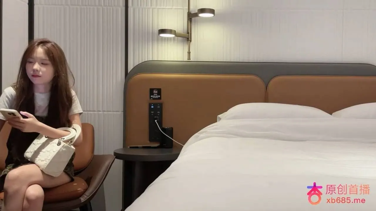 一看就知道没经验的小白兔！被干到腿软超可爱！