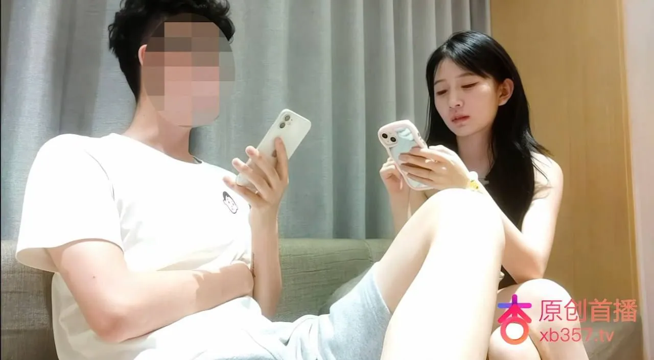 刚毕业清纯学妹首次下海被疯狂爆操